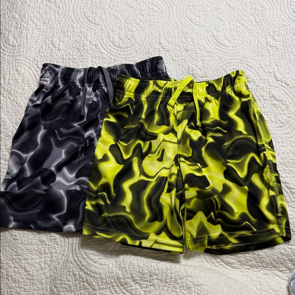 Athletic Works Boys Vibrant Yellow and Black Patterned Shorts Set Size M (8)